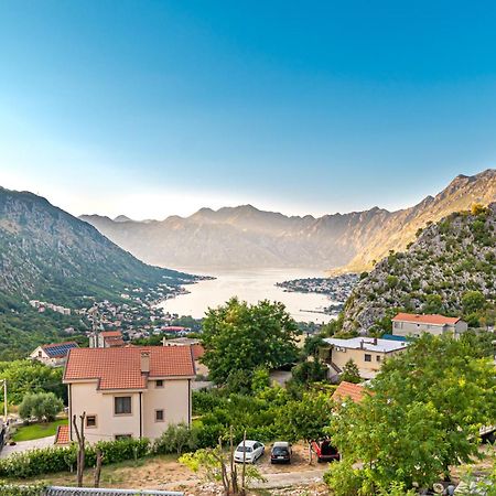 Red Hill Apartment Kotor Exterior foto