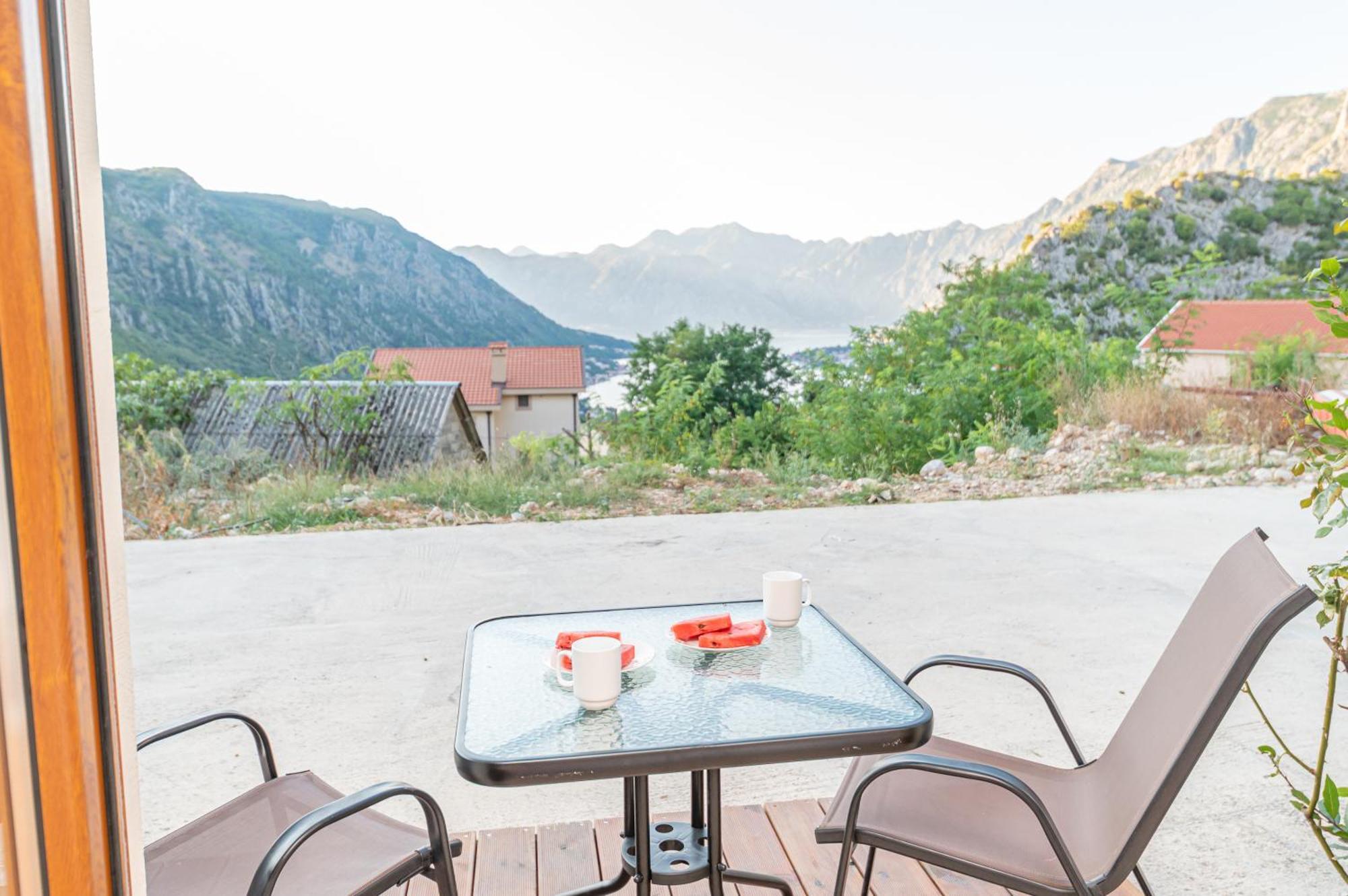 Red Hill Apartment Kotor Exterior foto
