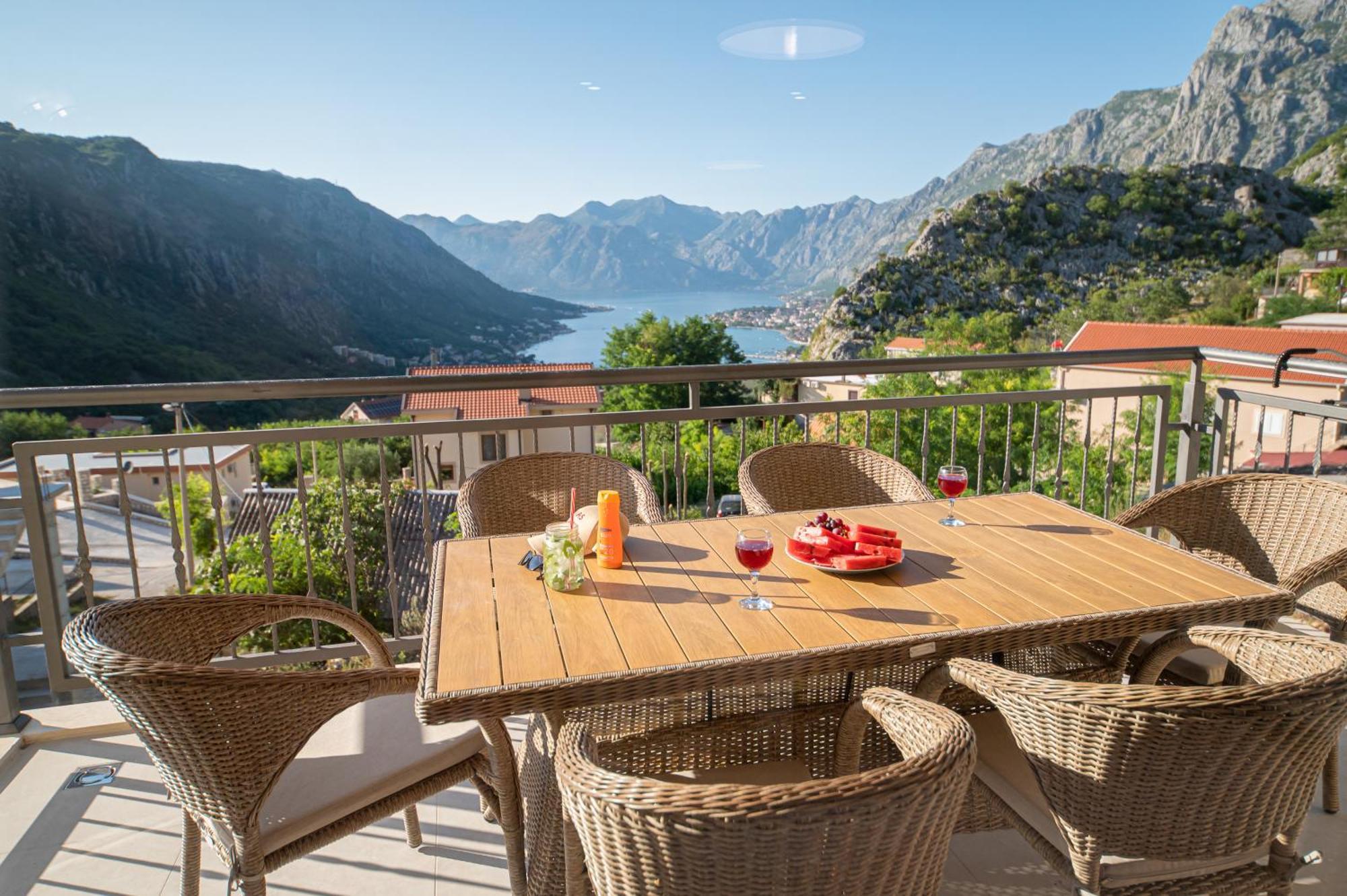 Red Hill Apartment Kotor Exterior foto